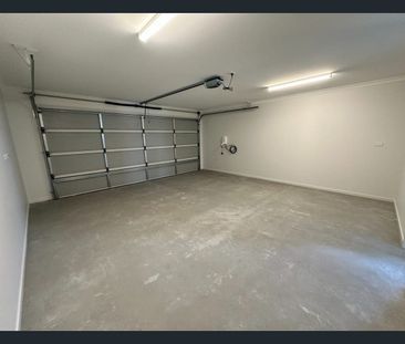 4 Explorers Road, White Rock, Qld 4306 - Photo 4