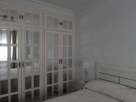 Middle Floor Apartment in Marbella - Photo 2