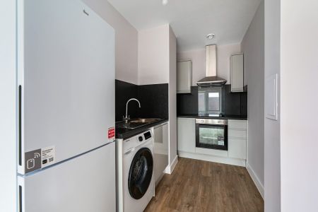 Zinc House, Camberley - 1 bedroomProperty for lettings - Seymours - Photo 2