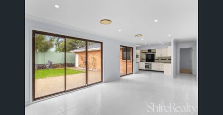 Comfortable living in a convenient setting - Photo 3