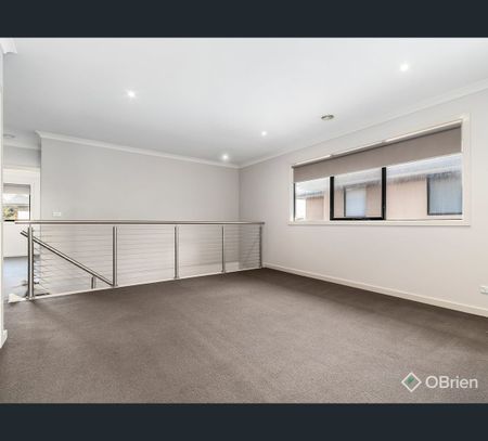 2/70 Sandhurst Boulevard, Sandhurst, Vic 3977 - Photo 3