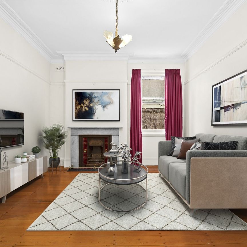 Gracious Semi with Unique Features and Inground Pool - Photo 1