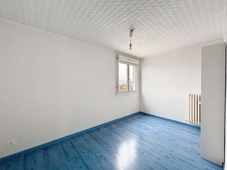 Location Appartement 4 pièces 77m² - Photo 4