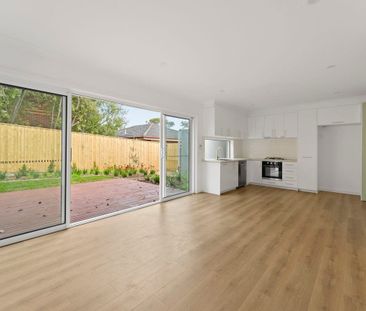 Executive Living Close to Everything - Photo 1