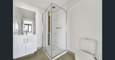 Perfectly located modern townhouse - Photo 3