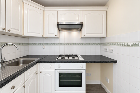2 bedroom flat to rent - Photo 4