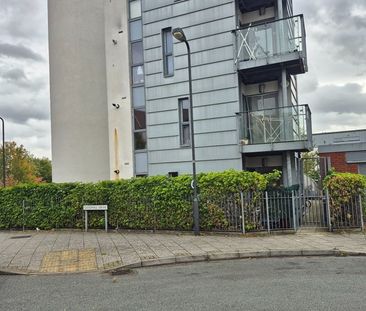 2 Bed Flat, Goldsmith Close, HA2 - Photo 4