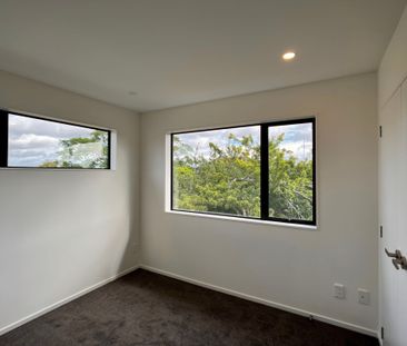 4-BEDROOM IN BOTANY DOWNS - Photo 1