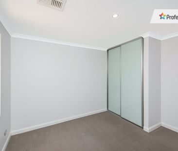 LOCK AND LEAVE ! - Photo 1