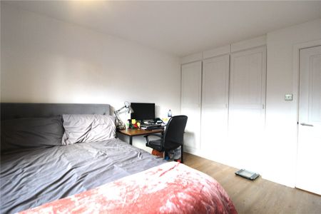 Hanger Lane, Ealing, W5 3DA - Photo 2