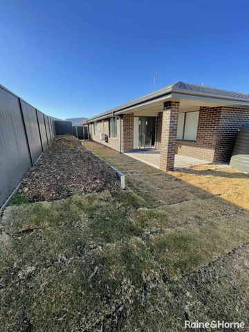 4 Bedroom North Tamworth Duplex - Photo 5