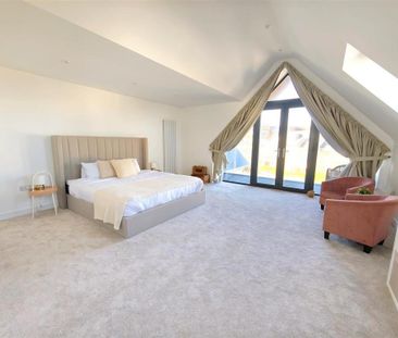 4 bedroom semi-detached house to rent - Photo 4