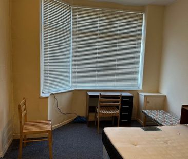 Heald Place Rusholme Manchester - Photo 2