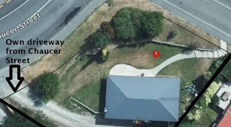 Relaxing home with off street parking - Photo 3