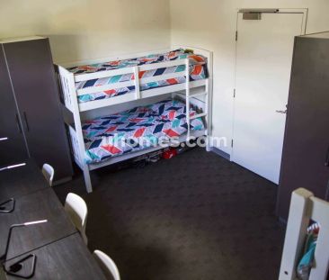 4 people shared room - Photo 2