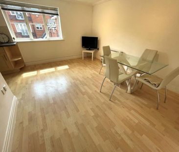 2 bedroom flat to rent - Photo 6