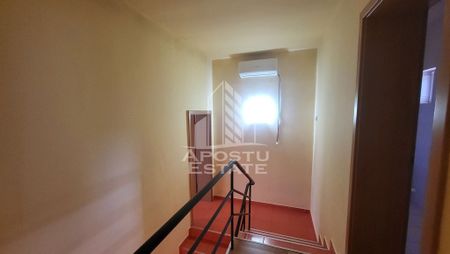 Închiriere casă 5 camere Șoseaua Progresului - Jumbo L... - Photo 2