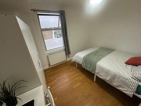 5 bedroom flat share to rent - Photo 5