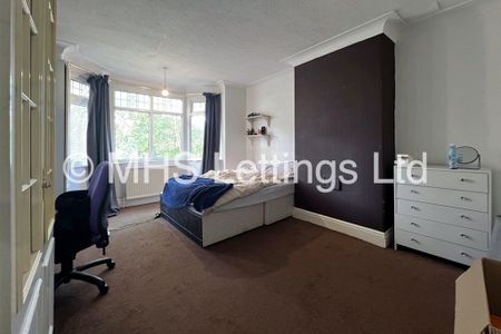 4 Bedroom Semi-Detached House for rent in Becketts Park Drive - Photo 5