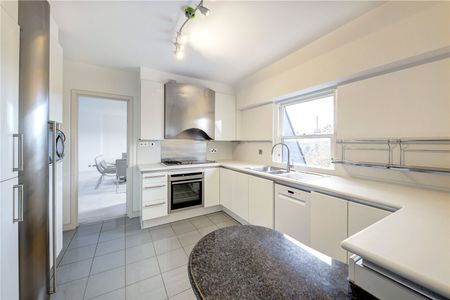 3 bedroom apartment to rent - Photo 2