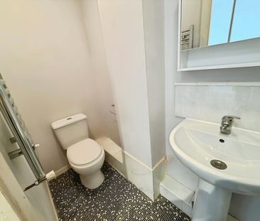 1 bedroom room to rent Room 1, Albert Road, Beeston, NG9 - Photo 5