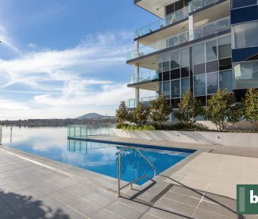 Stunning Foreshore Apartment in Iconic Lakefront Development - Photo 4