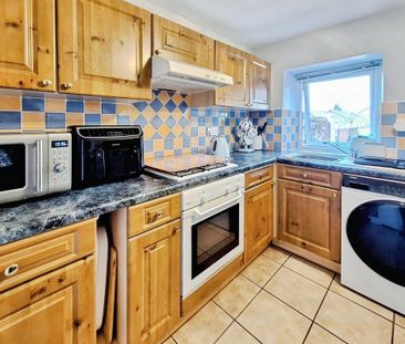 2 bedroom terraced house to rent - Photo 5