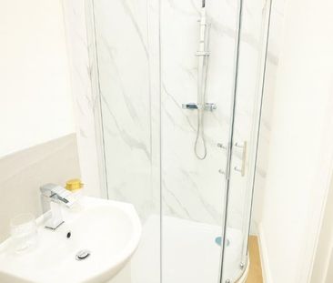 Studio Flat, Linden Mansions, N6 - Photo 1