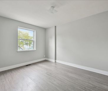 For Lease - 203 Nelson Street Unit# 1, Oakville, Ontario - Photo 2