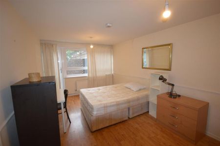 House share to rent - Photo 2