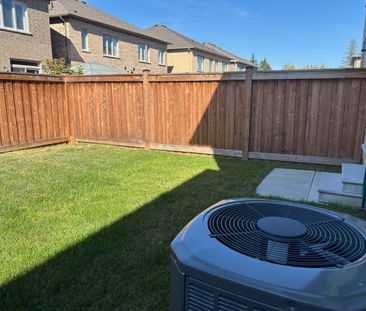 For Lease - 18 Conarty Crescent, Whitby, Ontario - Photo 2