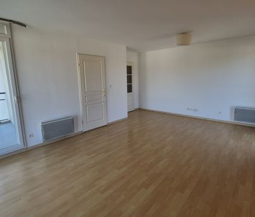 Location Appartement 3 pièces 69m² VALENCIENNES 59300 - Photo 2