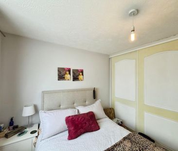 Poppy Close, Hackbridge, Surrey, SM6 7HD - Photo 3