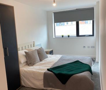 Rent QUBE, West Street, S1 £1,200pcm - Photo 5