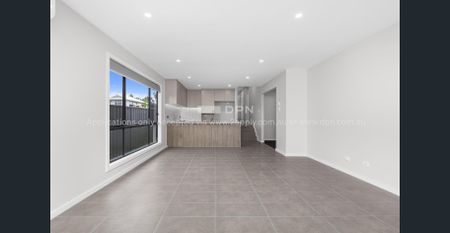 Brand New Spacious Duplex! - Photo 3