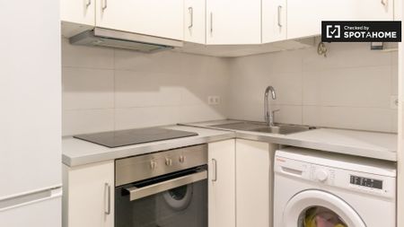 madrid, Community of Madrid 28004 - Photo 2