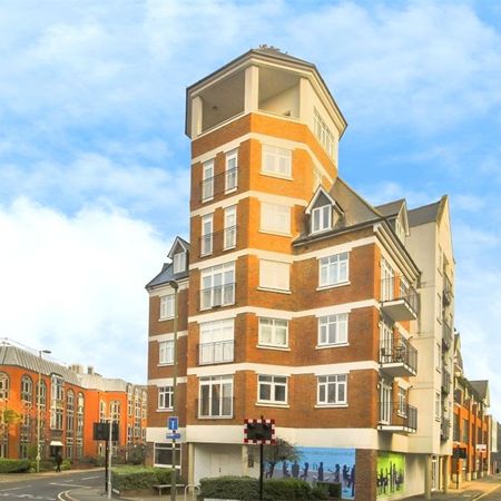 Goldsworth Road, Woking, Surrey, GU21 6JY - Photo 4