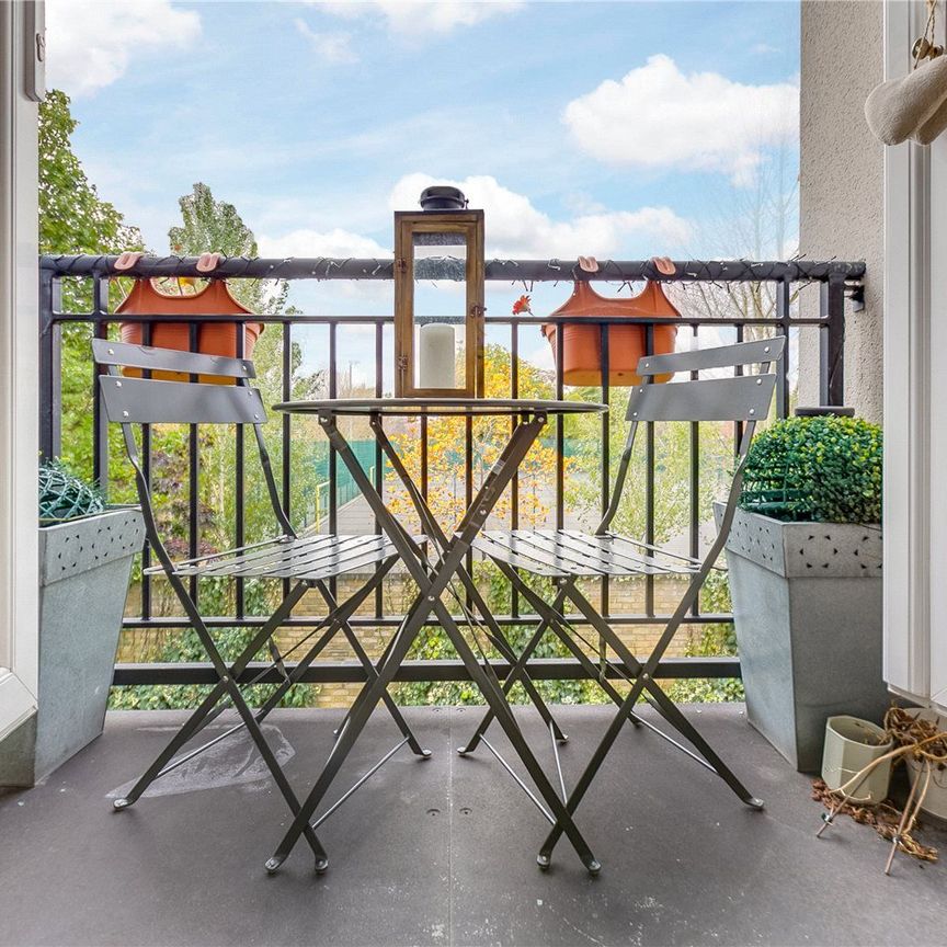 Pavilion Square, Tooting, SW17 - Photo 1