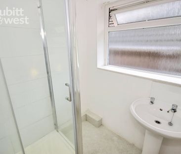 4 bedroom semi-detached house to rent - Photo 1