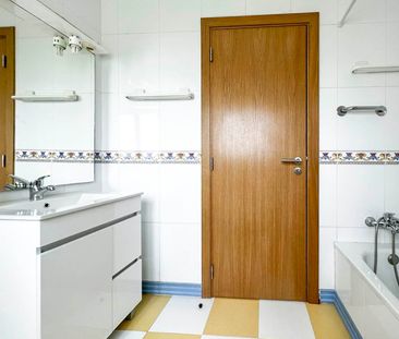 Apartamento T2 para Arrendamento Anual em Portimão - Photo 3
