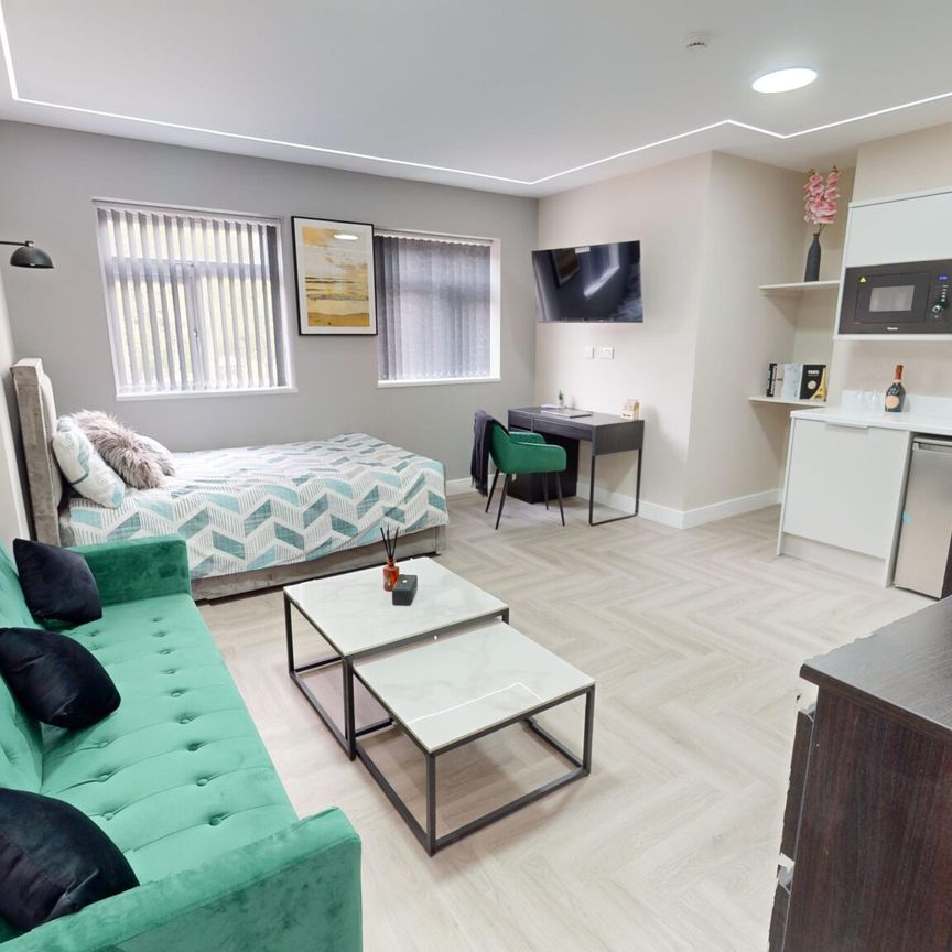 Co-Living Studio 3, 166 Park Hill Road Harborne - Photo 1