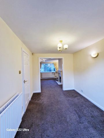 3 bedroom semi-detached house to rent - Photo 3