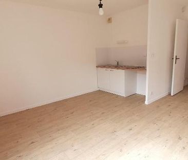 Location Appartement 1 pièce 34m² CORBEIL ESSONNES 91100 - Photo 4
