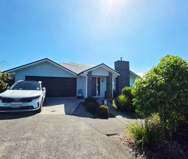 Modern, Spacious Family Home in Popular ... - Photo 3