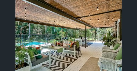 Bardon Oasis - Where outdoor living and entertaining is a dream! - Photo 2