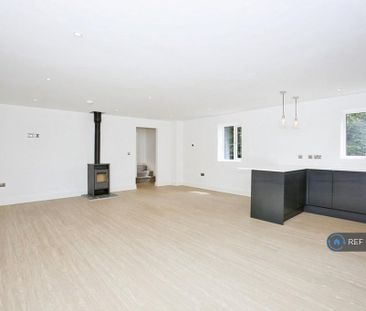 3 bedroom detached house to rent - Photo 6