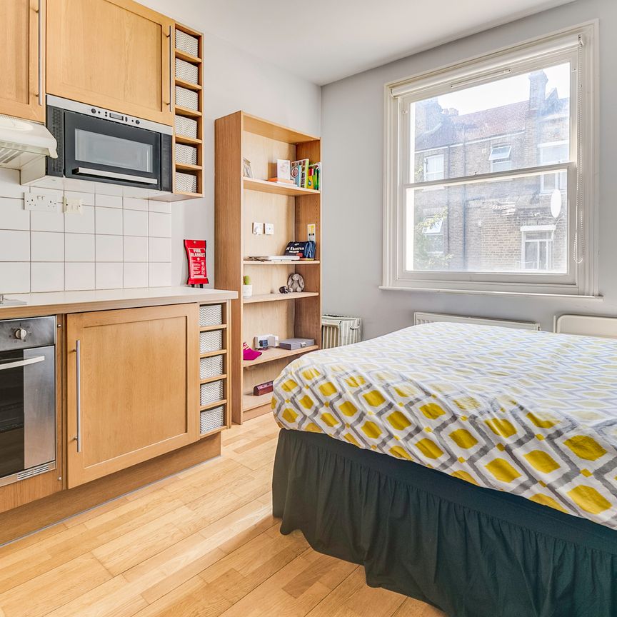 Warbeck Road, Shepherds Bush, W12, London - Photo 1