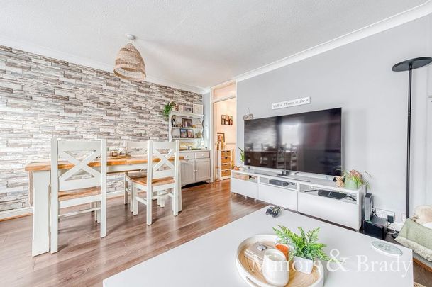 3 bedroom terraced house to rent - Photo 1