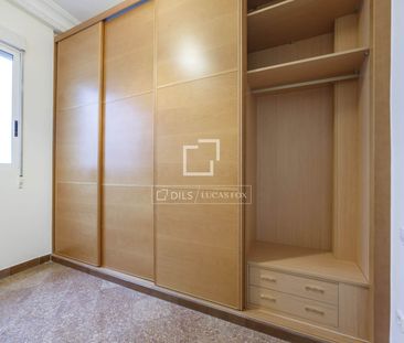 4 Bedroom apartment for rent in Gran Vía, Valencia - Photo 1