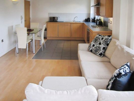 2 bedroom apartment to rent - Photo 1